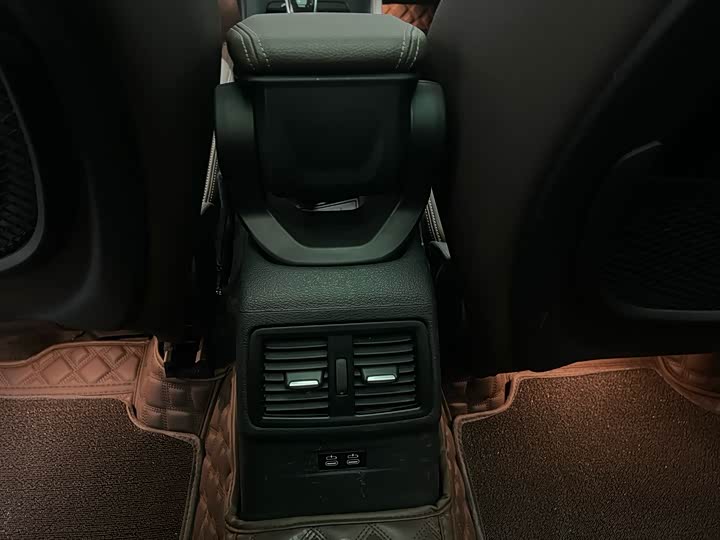 BMW X1 2021 s Drive 25 Li Leading — фото 11