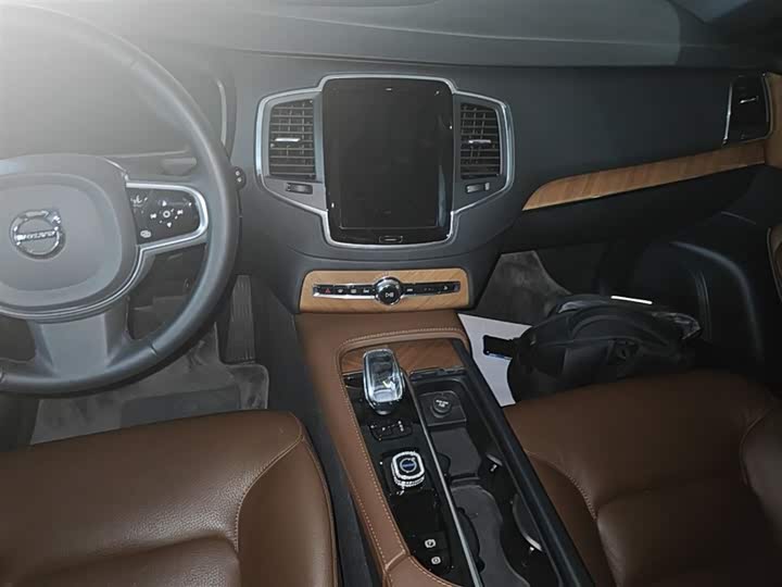 Volvo XC90 2023 B 5 — фото 9