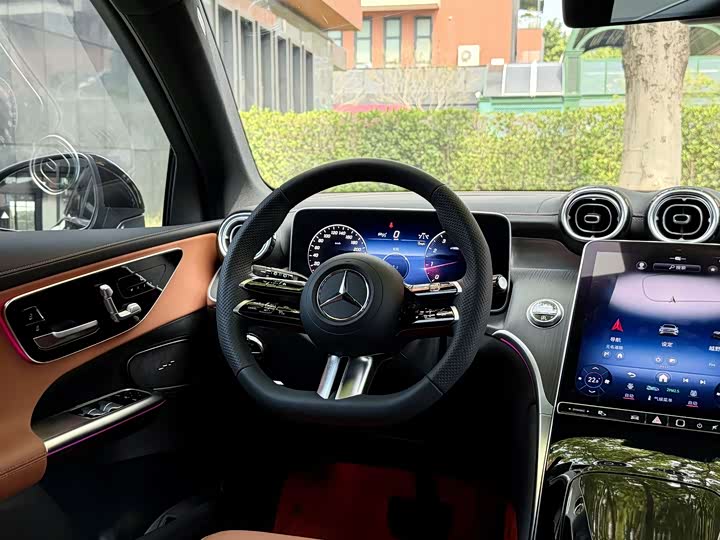 Mercedes-Benz GLC 2023 GLC 260 L 4 MATIC Luxury 7 — фото 5