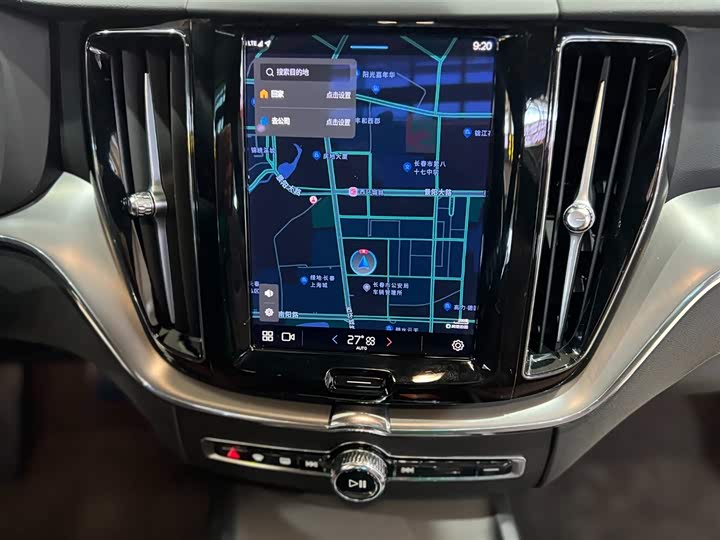 Volvo XC60 2022 B 5 4 WD — фото 11