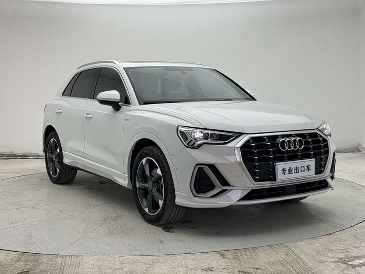 Audi Q3 2023 35 TFSI (1.4 T) — фото 2
