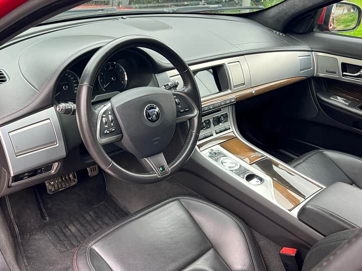 Jaguar XF 2015 XF 3.0 SC R-Sport — фото 8
