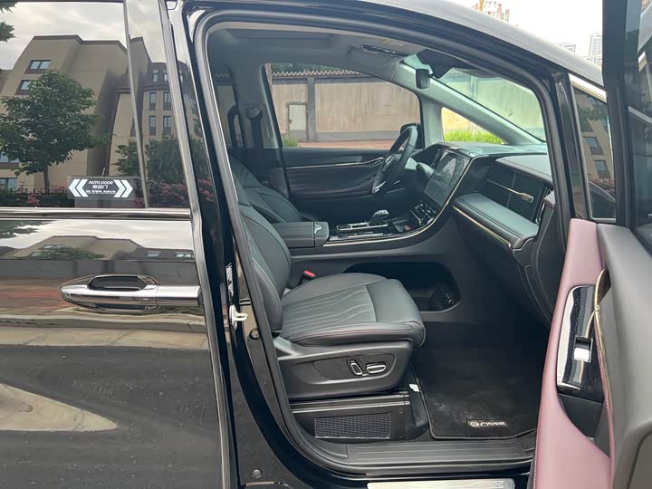Trumpchi M8 2024 Hybrid — фото 14