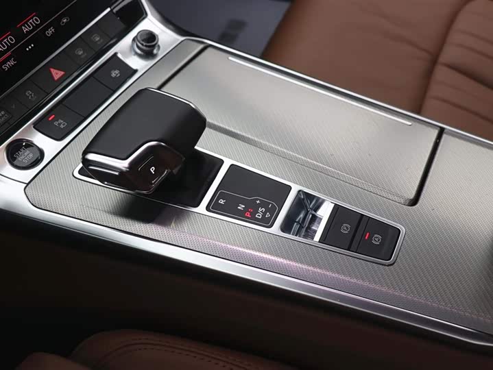 Audi A6L 2021 40 TFSI — фото 14