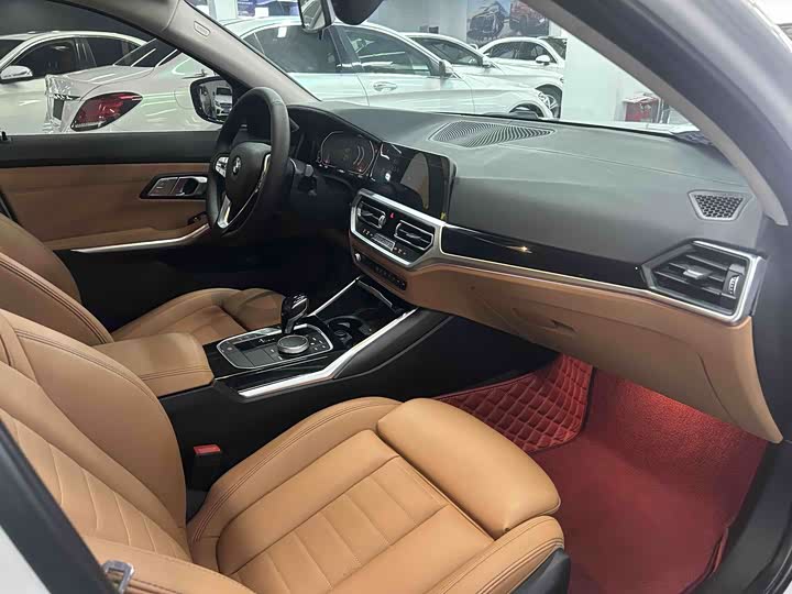 BMW 3-Series 2020 325 Li — фото 4