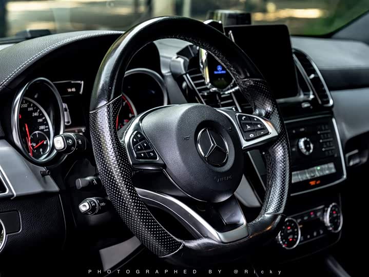 Mercedes-Benz GLE 2018 AMG GLE 43 4 MATIC SUV — фото 4