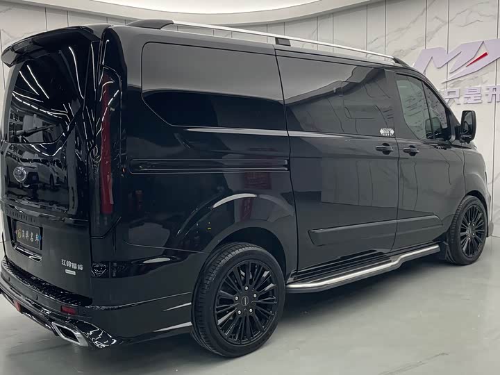 Ford Tourneo — фото 6