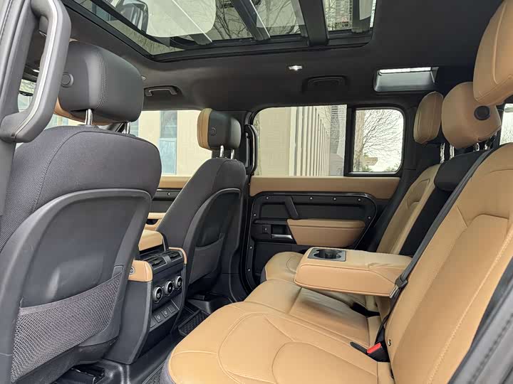 Land Rover Defender — фото 10