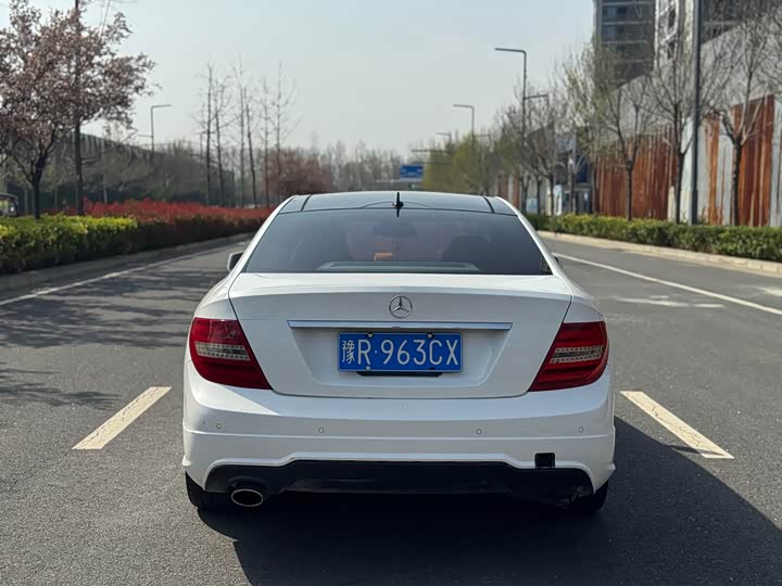Mercedes-Benz C-Class 2013 C 180 — фото 13