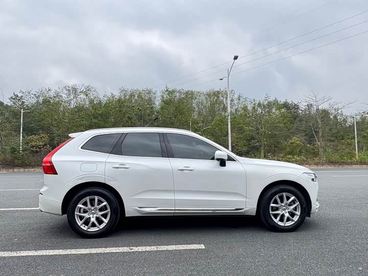 Volvo XC60 2019 T 5 4 WD VI — фото 13