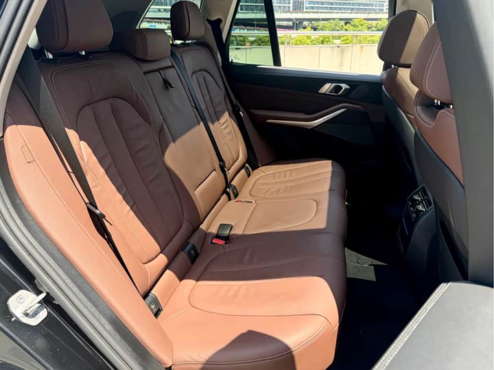 BMW X5 2021 x Drive 40i M — фото 8