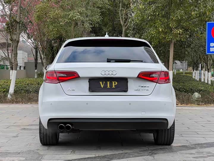 Audi A3 2015 Sportback 40 TFSI ATComfort — фото 6