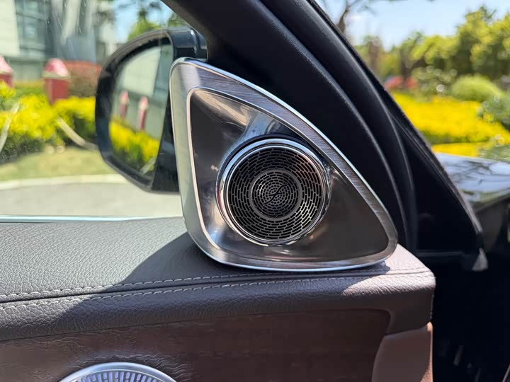 Mercedes-Benz E-Class 2020 E 300 L — фото 19