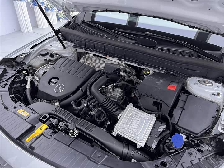 Mercedes-Benz GLB 2021 GLB 200 — фото 12