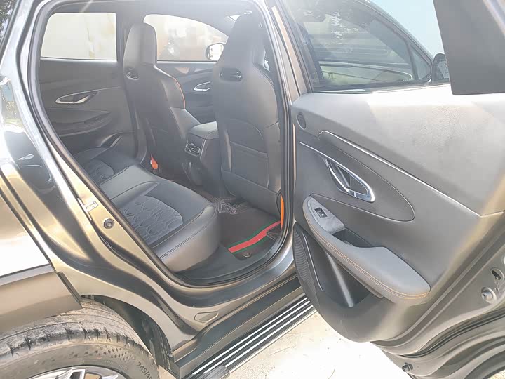 Changan UNI-T 2022 1.5 T Premium — фото 9