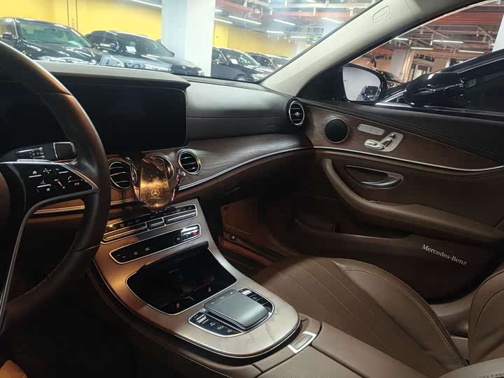 Mercedes-Benz E-Class E 300 L стиль — фото 6
