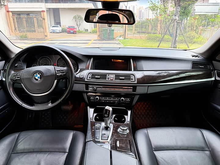 BMW 5 Series 525Li продвинутая — фото 7