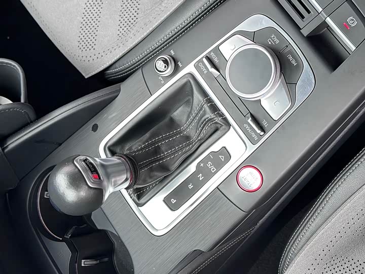 Audi S3 рестайлинг S3 2.0T Limousine — фото 15