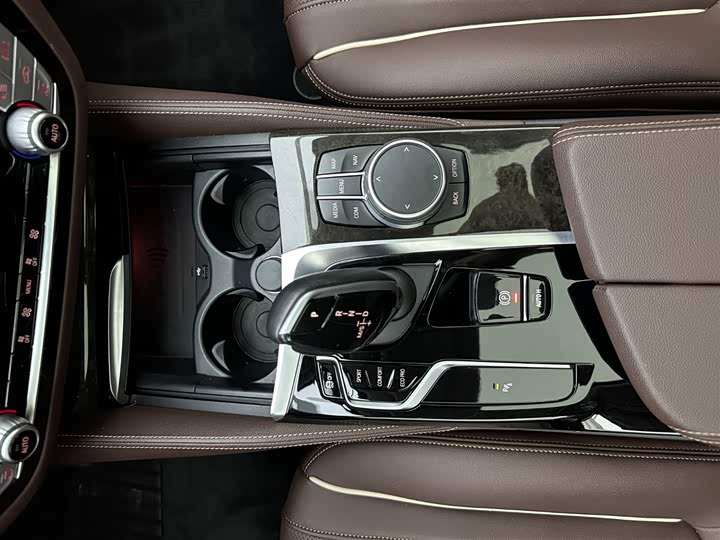 BMW 5-Series 2022 525 Li — фото 13