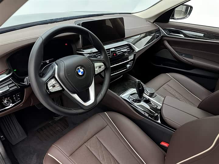 BMW 5-Series 2022 525 Li — фото 16