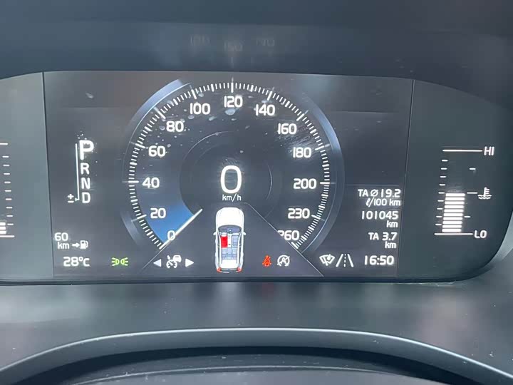 Volvo XC60 2020 T 5 4 WD — фото 17