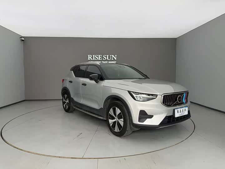 Volvo XC40 2023 B 3 — фото 3