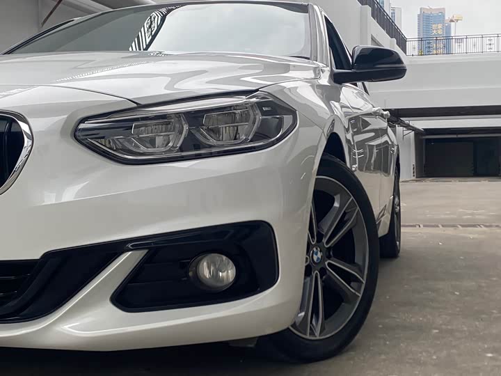 BMW 1-Series 2018 118i Sport — фото 9