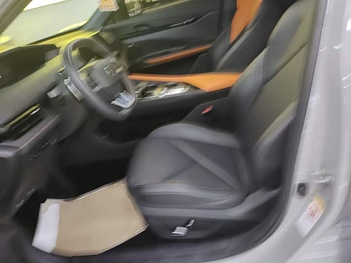 Changan UNI-V 2022 1.5 T — фото 15