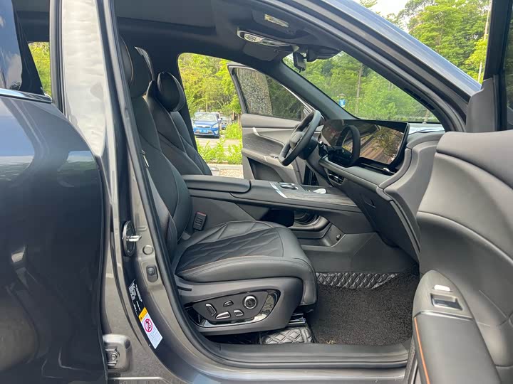 Changan CS75 PLUS 2025 1.5 T — фото 14