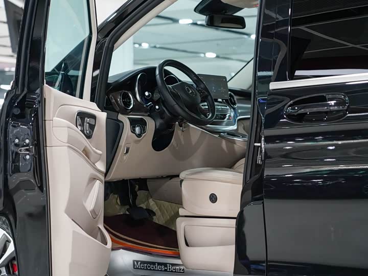 Mercedes-Benz V-Class 2022 V 260 — фото 8