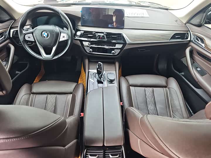 BMW 5-Series 2021 530 Li — фото 13