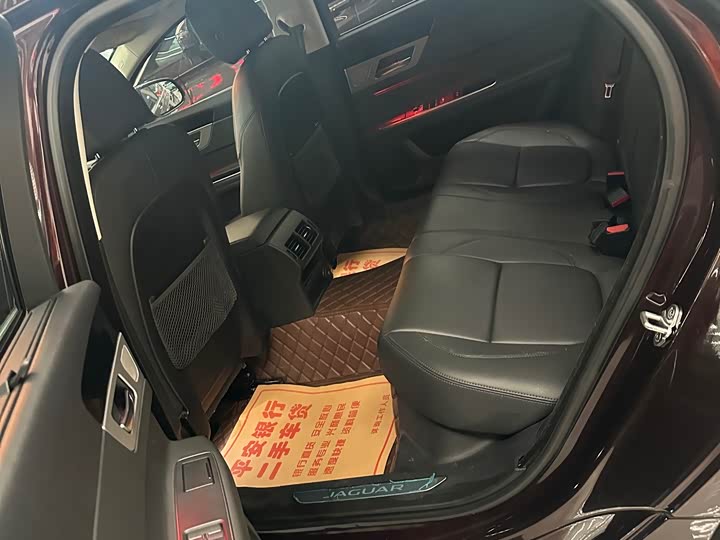 Jaguar XFL 2020 XFL 2.0 T P 200 2 WD — фото 10