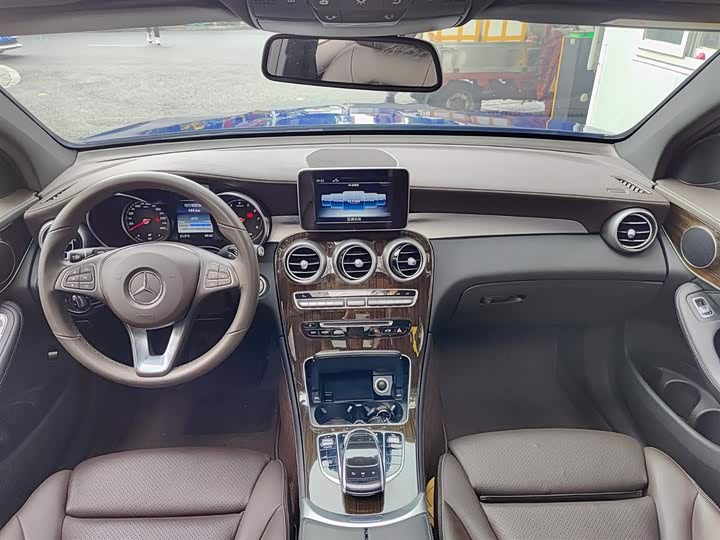 Mercedes-Benz GLC 2018 GLC 260 4 MATIC Luxury — фото 10