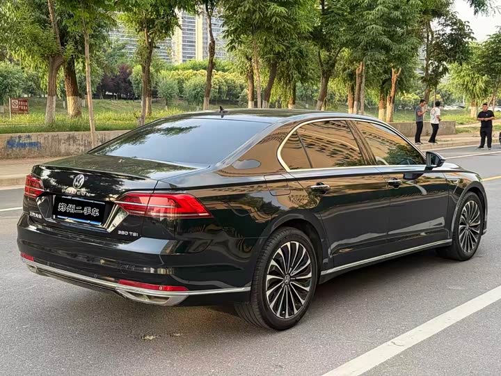 Volkswagen Phideon — фото 9