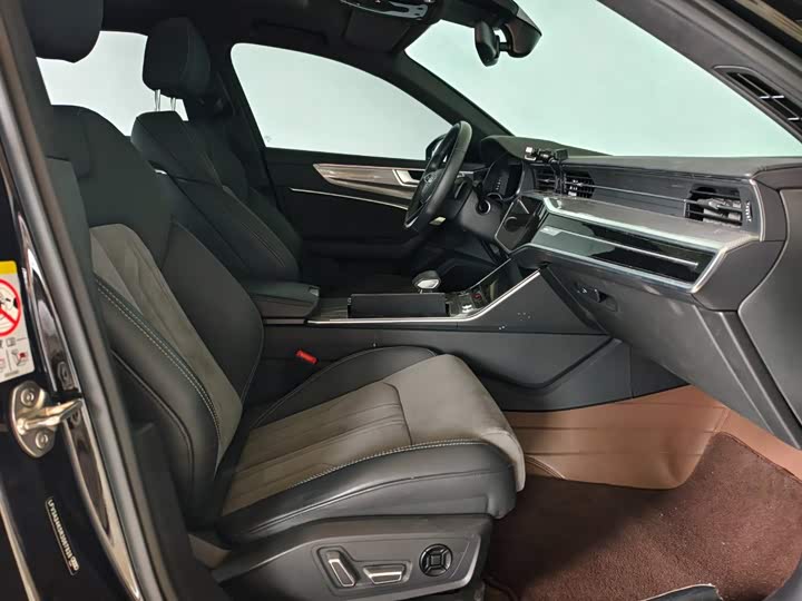 Audi A6L 40 TFSI люкс-динамик — фото 10