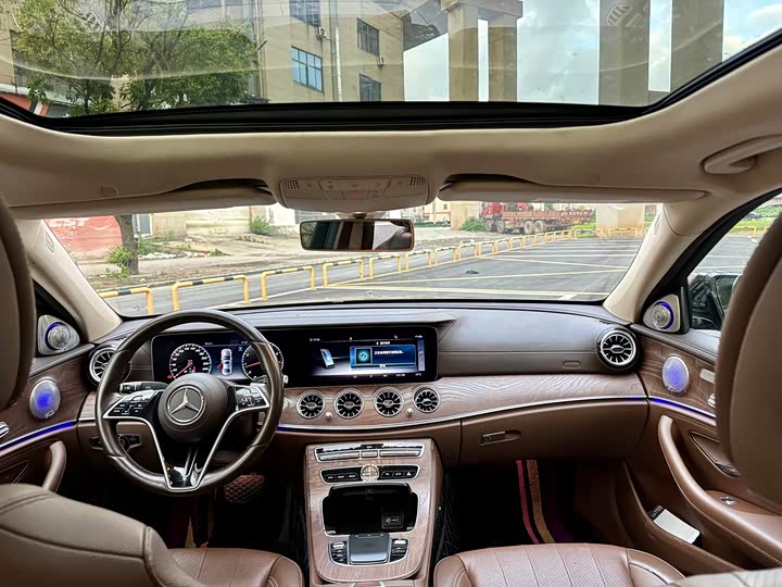 Mercedes-Benz E-Class 2019 E 300 L Luxury — фото 8