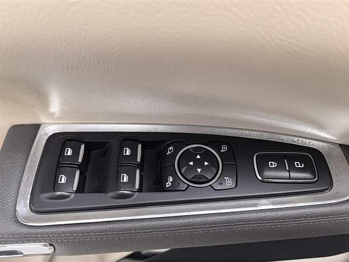 Lincoln Continental — фото 9