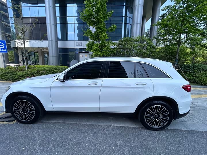 Mercedes-Benz GLC 260 4MATIC динамик — фото 5
