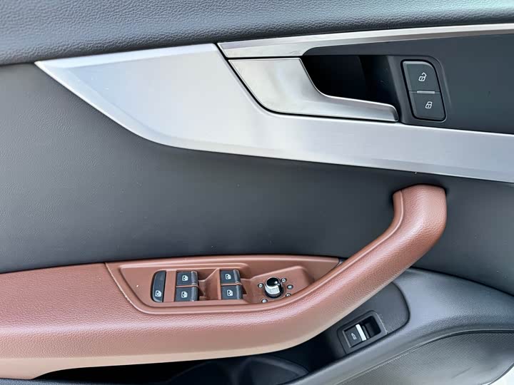 Audi A4L 2018 30 40 TFSI — фото 14
