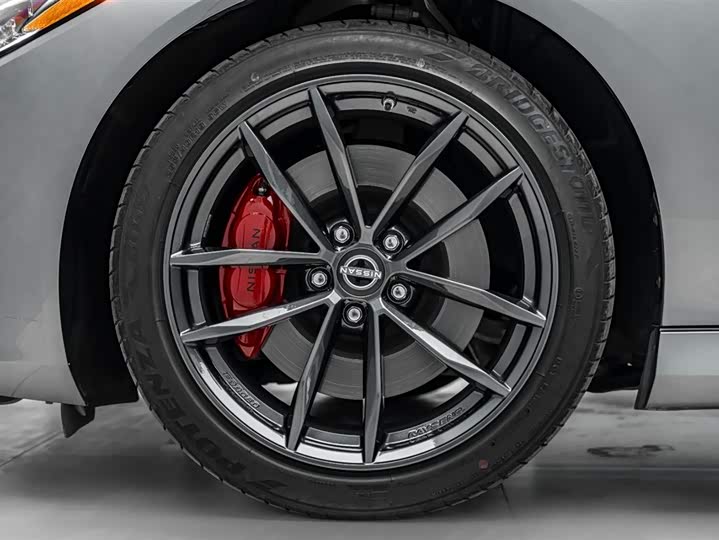 Nissan 400 Z 2023 3.0 T — фото 42