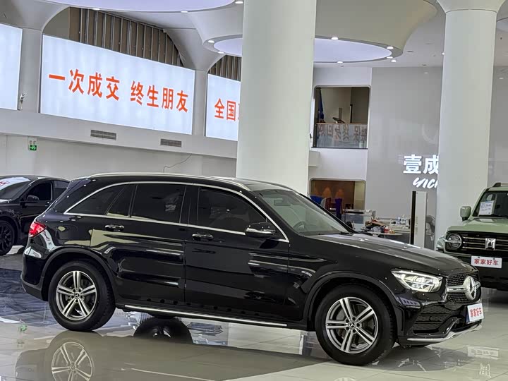 Mercedes-Benz GLC 2020 GLC 260 L 4 MATIC Luxury — фото 3