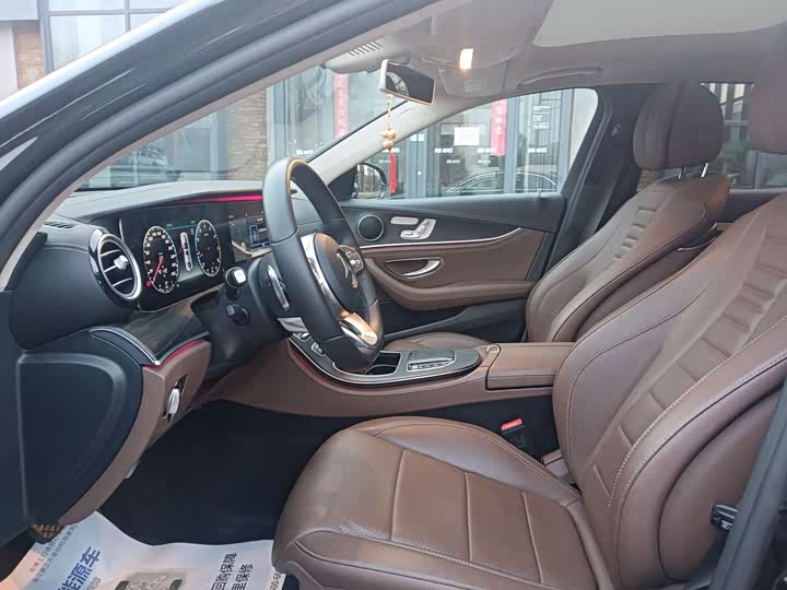Mercedes-Benz E-Class 2020 E 300 L — фото 13