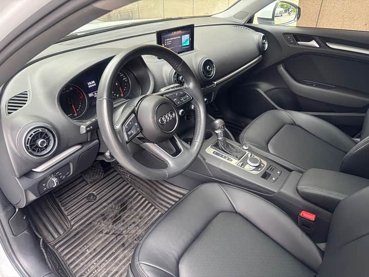 Audi A3 2020 Limousine 35 TFSI VI — фото 13