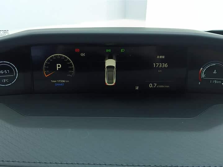 Changan UNI-V 2023 1.5 T — фото 14