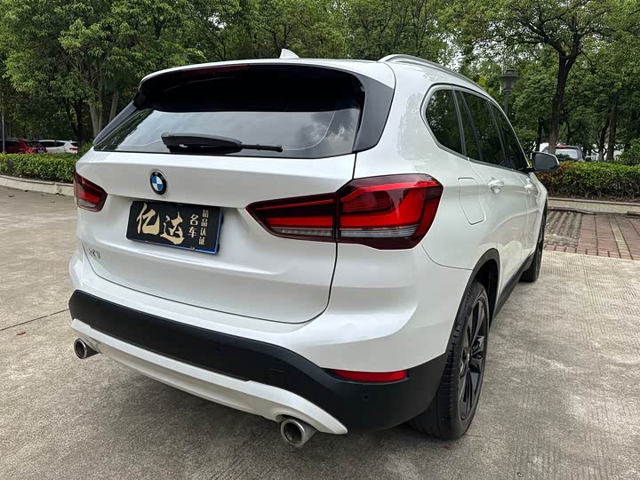 BMW X1 2021 s Drive 20 Li — фото 16