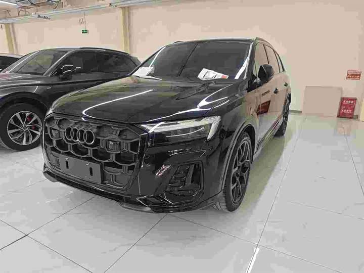 Audi Q7 2024 45 TFSI quattro S line — фото 2