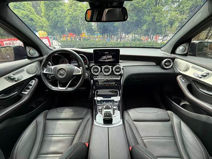 Mercedes-Benz GLC 2017 AMG GLC 43 4 MATIC — фото 23