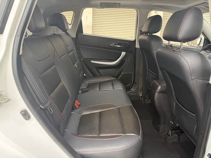 Changan CS35 2016 1.6 L MTLuxury IV — фото 8