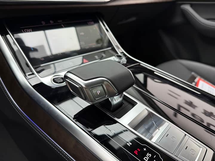 Audi Q 7 2025 45 TFSI quattro S line — фото 12