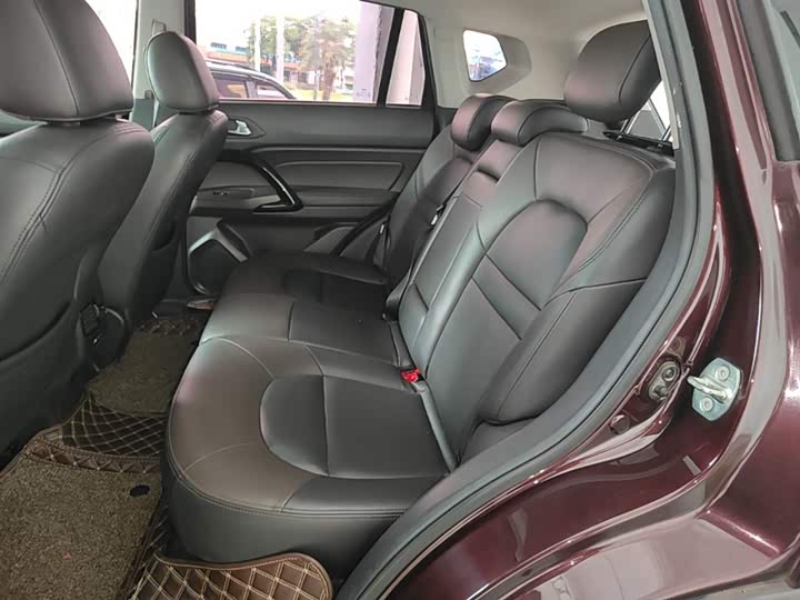 Trumpchi GS4 2017 235 T AT 2 WD — фото 17